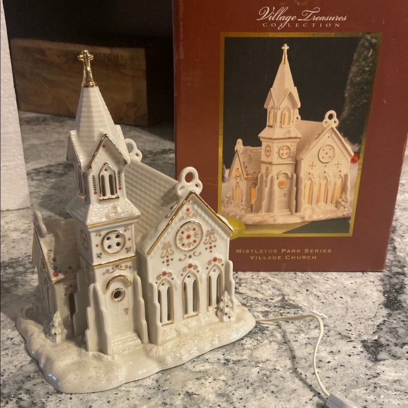 Lenox Mistletoe Park Villiage Church - Picture 1 of 4